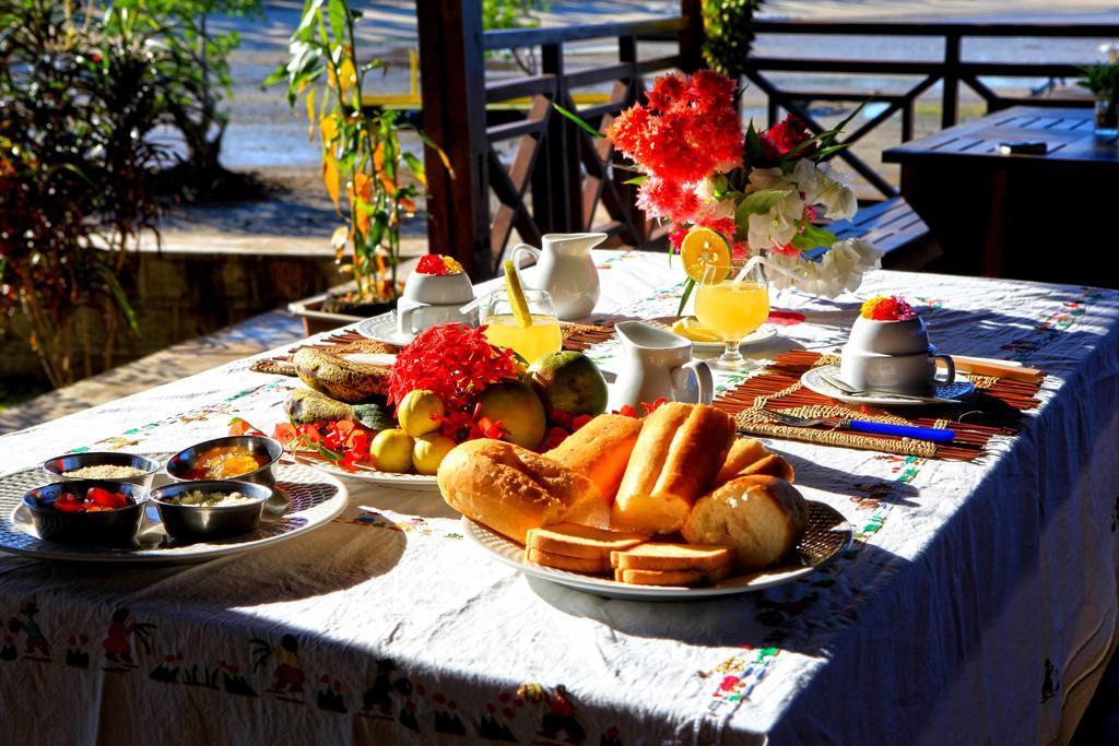 Ylang Hotel Ambondrona  Cameră foto